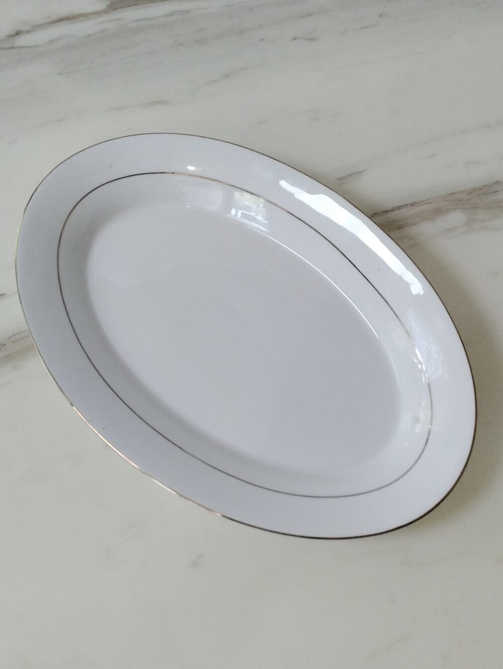 Vintage Classic Gold White Porcelain 22Kt Gold Trim Oval Serving Platter